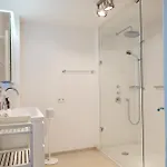 Сasa de vacaciones Reethüs Mit Kamin Und Südgarten In Direkter Wattnähe *