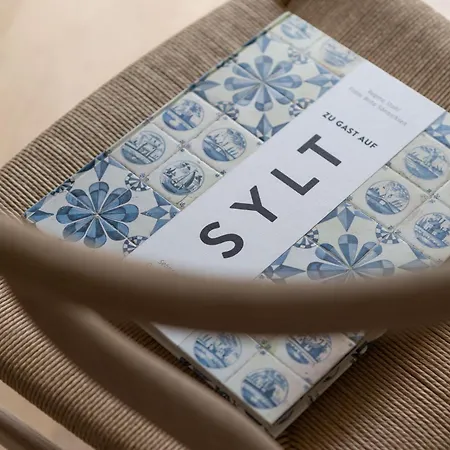 Reethues Mit Kamin Und Suedgarten In Direkter Wattnaehe