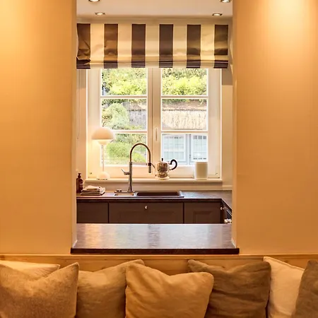 Tatil Evi Reethues Mit Kamin Und Suedgarten In Direkter Wattnaehe