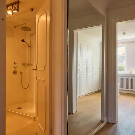 Reethues Mit Kamin Und Suedgarten In Direkter Wattnaehe *