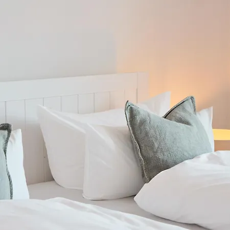 Tatil Evi Reethues Mit Kamin Und Suedgarten In Direkter Wattnaehe