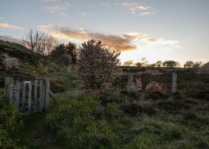 Vakantiehuis Reethues Mit Kamin Und Suedgarten In Direkter Wattnaehe *